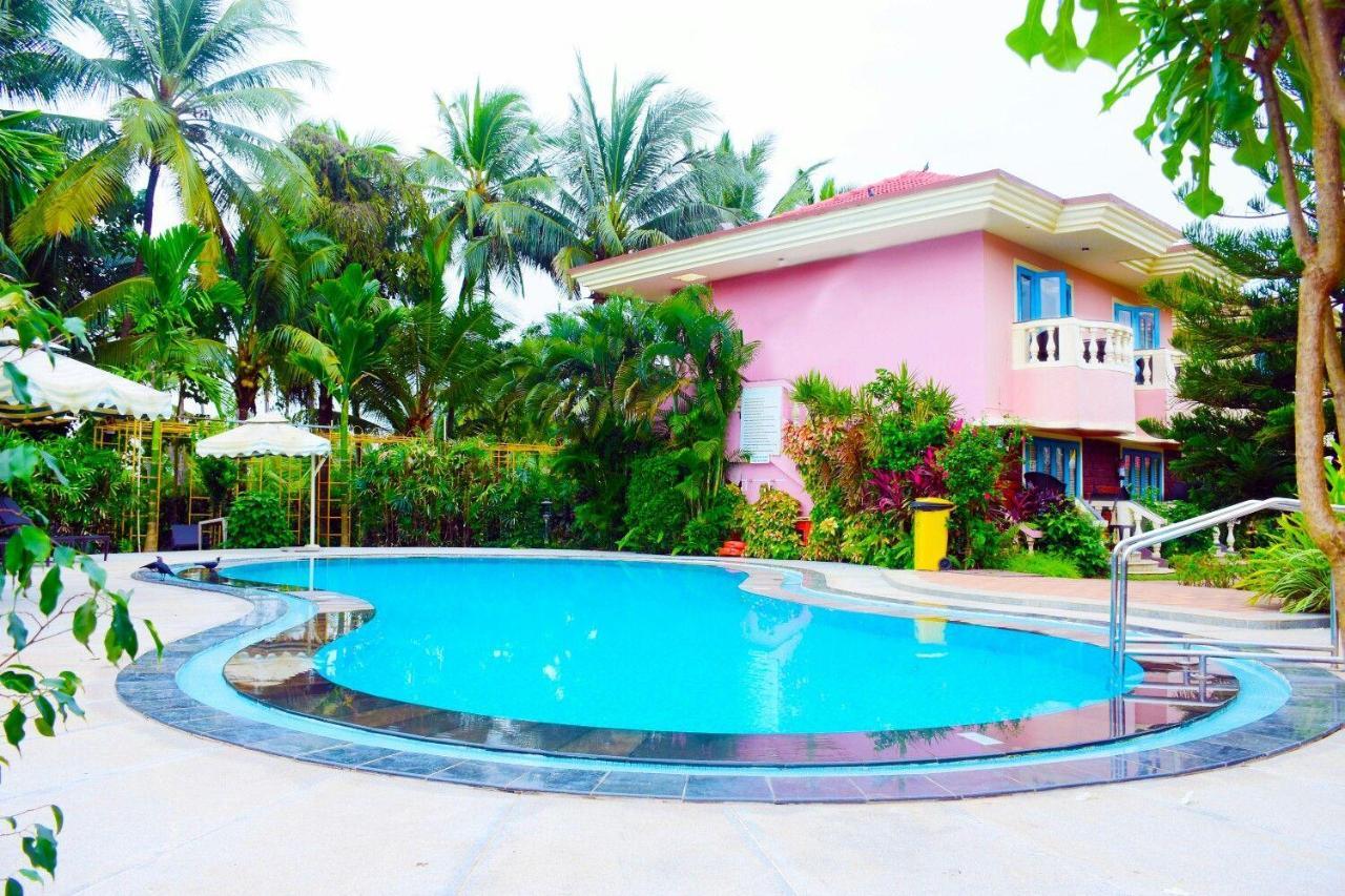 Coconut Grove Beach Resort Колва Экстерьер фото