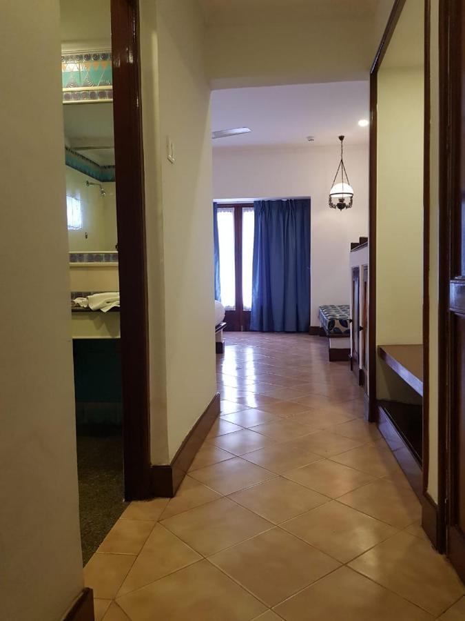 Coconut Grove Beach Resort Колва Экстерьер фото