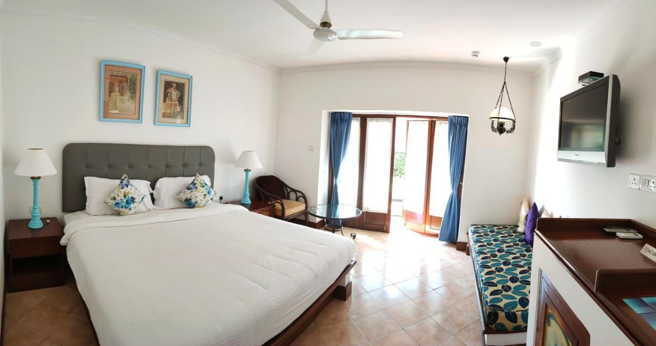 Coconut Grove Beach Resort Колва Экстерьер фото