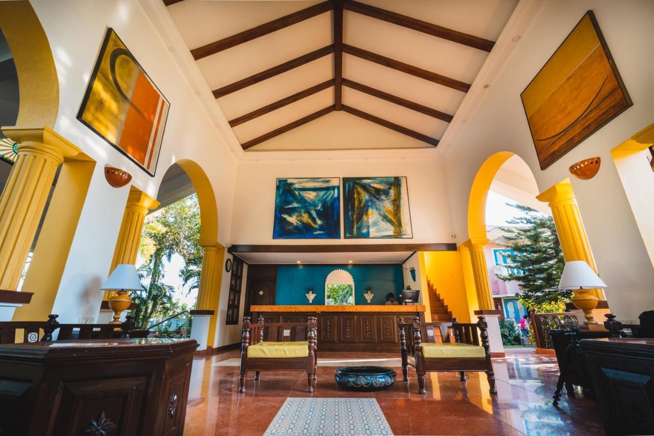 Coconut Grove Beach Resort Колва Экстерьер фото